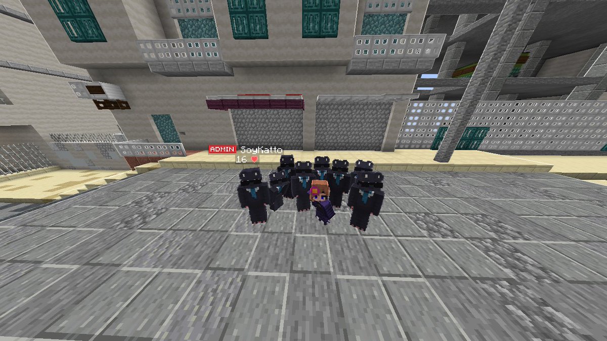 TTT estuvo chistoso
Las granadas no funcionaban, pero la parte final en la que nos empezaban a poner skins a todos estuvo muy graciosa, y tambien me fui a comprar criollos a mitad del evento

En general, la pase bien
Gracias Ban Games por la Oportunidad :D