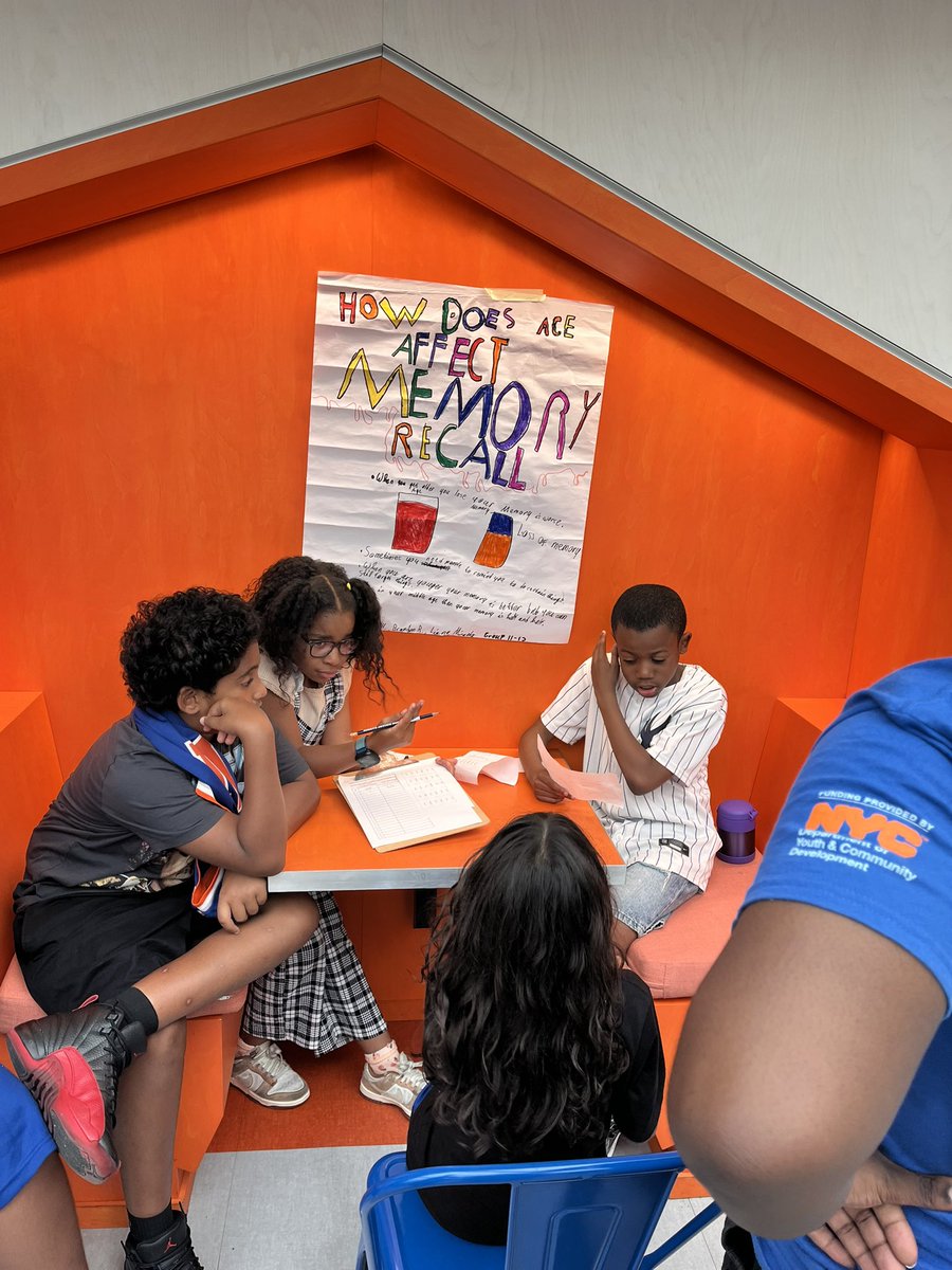 Kipsbayclub's tweet photo. 🔬✨ Curiosity was in the air at Lucile Palmaro Summer Camp last week for our 2nd Annual STEM Fair!

Campers teamed up to create hands-on experiments for everyone to try—testing fun hypotheses like: How does sight affect smell? How does music affect concentration? 🎶👃🎨 https://t.co/fLhyho2V4C