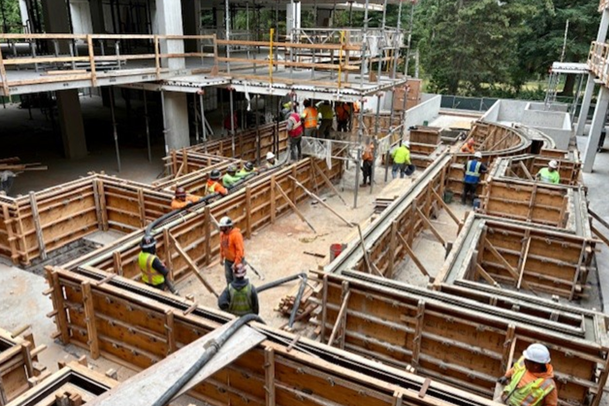 AXISArchDesign's tweet image. AXIS is proud to introduce and share the construction progress at our newest multi-family residential project in the Pacific Northwest – the Alexan Shoreline East. Visit our website for more: axisarchitecture.com/our-projects/s…

#NewBuild #NewBuildMultiFamilyResidential #SeattleHousing