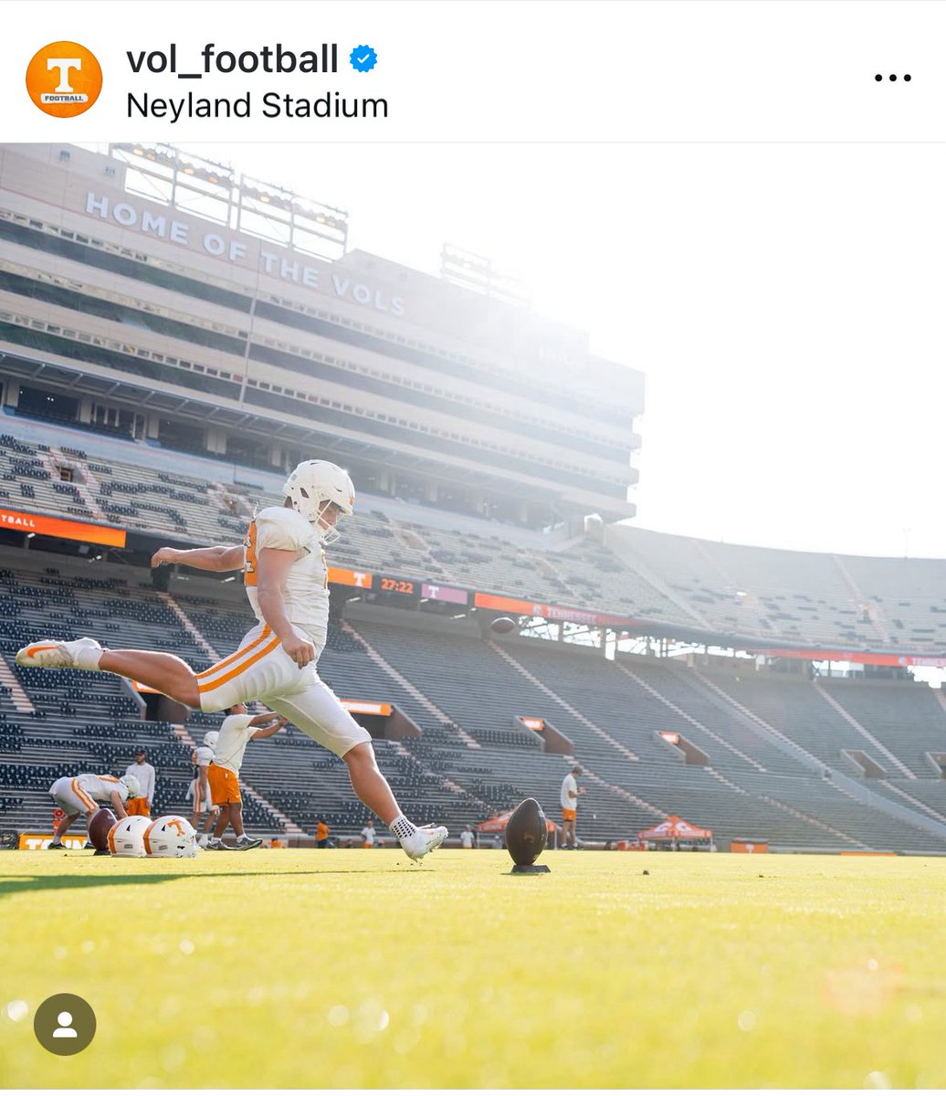 CoachEBenton's tweet photo. 🍊 https://t.co/8medpbjS3t