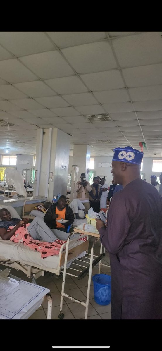 KaslongPrinky1's tweet photo. “APC Nat’l Chairman Prof. Nentawe makes surprise visit to JUTH, engaging staff & patients, and spotlighting federal focus on Plateau’s healthcare needs. #ProfNentawe #JUTH #PlateauProgress #LeadershipByExample” https://t.co/TFxhi83pTf