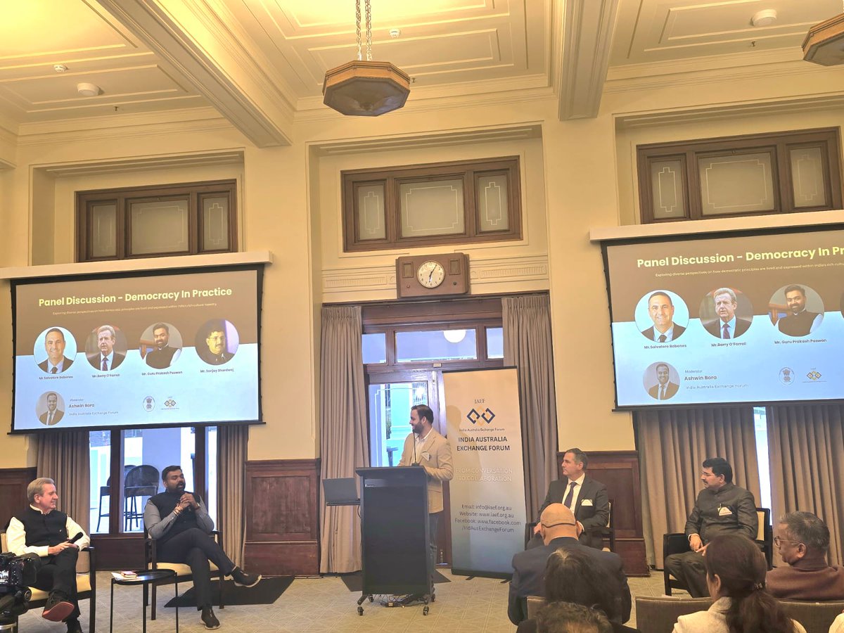 The High Commissioner delivered the keynote address at the event titled "Democracy as Culture: India's Constitutuonal ethos in practice" organised by IAEF in the Old Parliament,  Canberra on the 79th Independence Day. 
He highlighted the traditions of democracy in India since