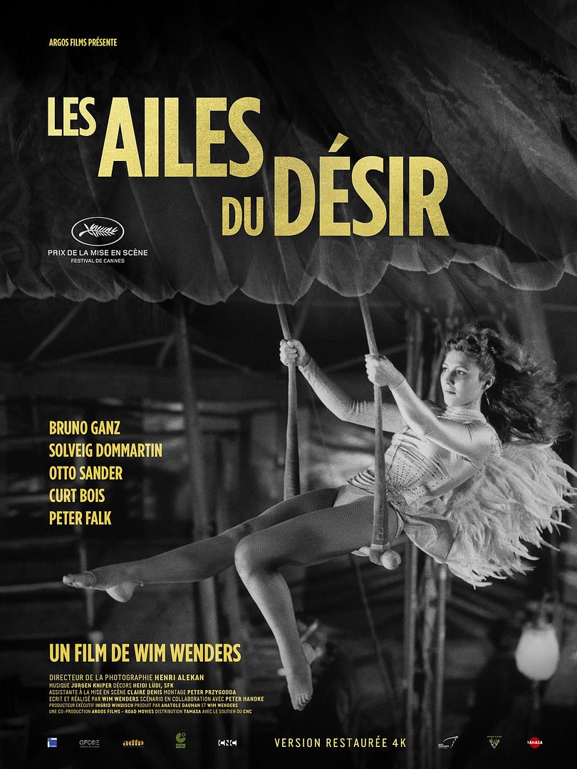 Film vu n°99: Les Ailes du Désir de Wim Wenders (Drame 1987 Allemagne/Fr)

Complètement  passé à côté des émotions du film et de sa narration, mais forcé de  constater la maestria de la mise en scène et toute l'envie de cinéma  là-dedans.