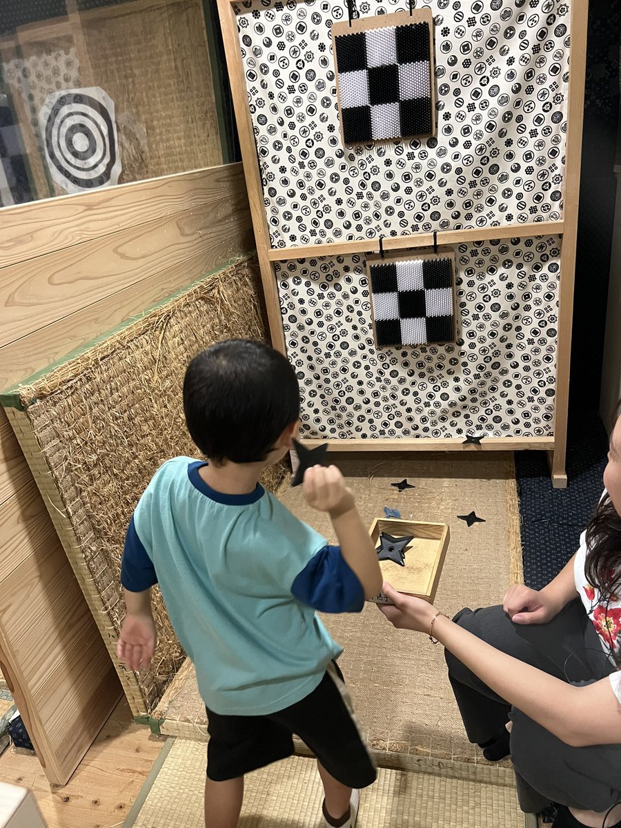 saharaK87's tweet photo. 石川県へ久々の旅行
子ども達は初めての体験ばっかりで楽しそうで良かった👍
忍者武器ミュージアムで甲冑の前で写真撮った時に末っ子ビビりまくって大変やった💦💦
#忍者武器ミュージアム
#石川県
#金沢市 https://t.co/VwJXiOGk23