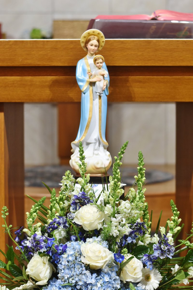 AveMariaParish's tweet photo. On this feast day of Our Lady of La Vang, #AveMariaLynnfield's Fr. Peter Pham blessed the statue of Our Lady of La Vang that his parents presented on the occasion of his ordination.@DeaconOShea https://t.co/y5P3I7RDGf