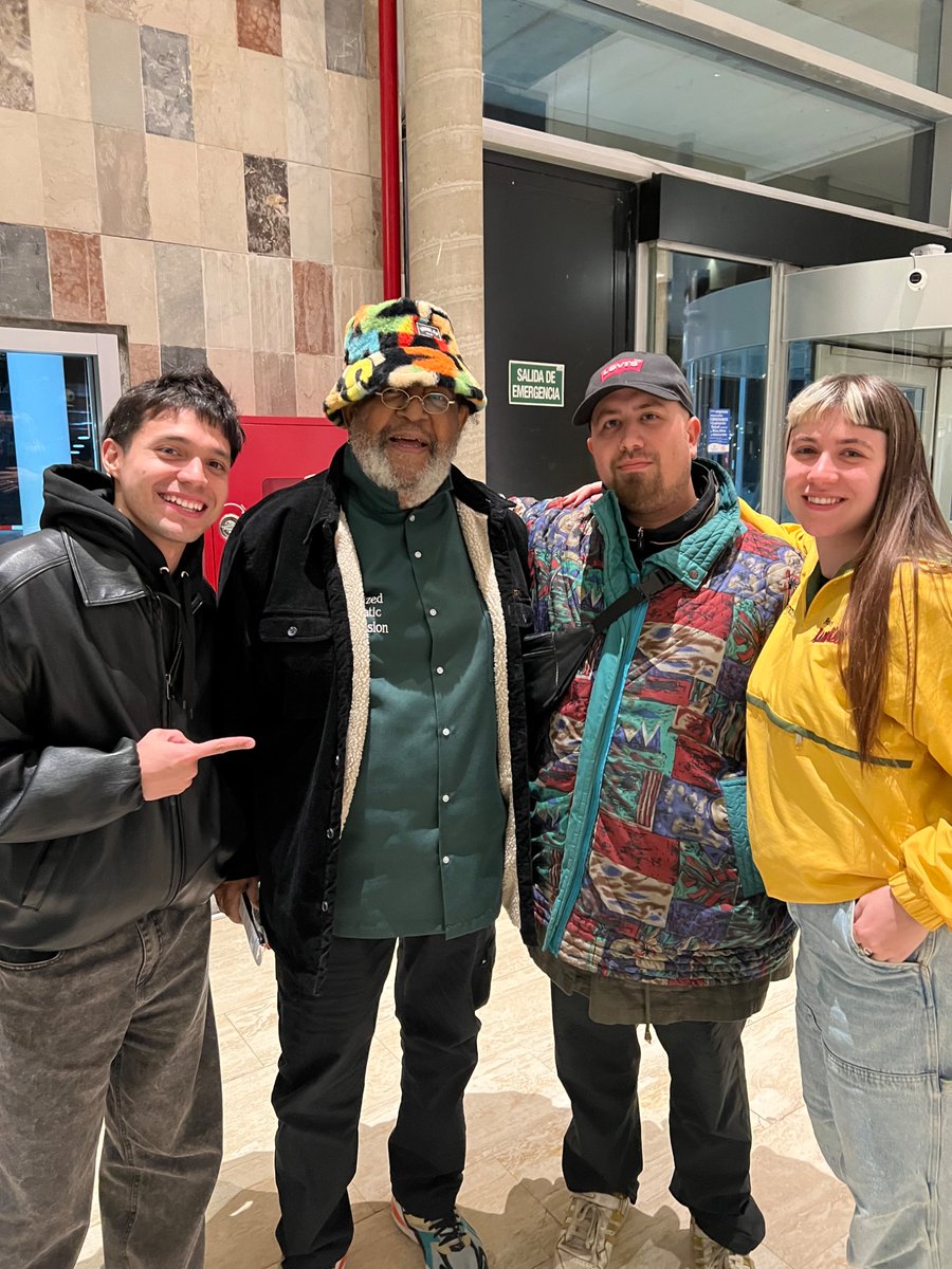 Venir por primera vez a Uruguay y que el uno este en el mismo hotel que vos 🤩🤯