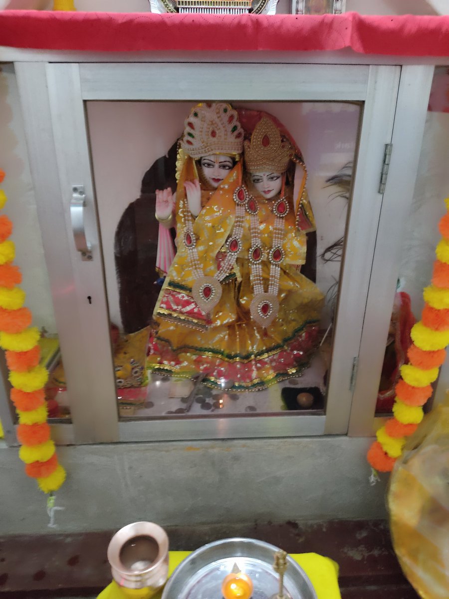 AshokMatoriaa's tweet photo. जहाँ प्रेम है, वहीं कृष्ण हैं… 
और जहाँ कृष्ण हैं, वहाँ जीवन है। 
जय श्री कृष्णा! 🙏🌸

आप सभी को श्री कृष्ण जन्माष्टमी की हार्दिक शुभकामनाएं 🙏 #जयश्रीकृष्ण #HappyJanmashtami https://t.co/28X4MVOrMS