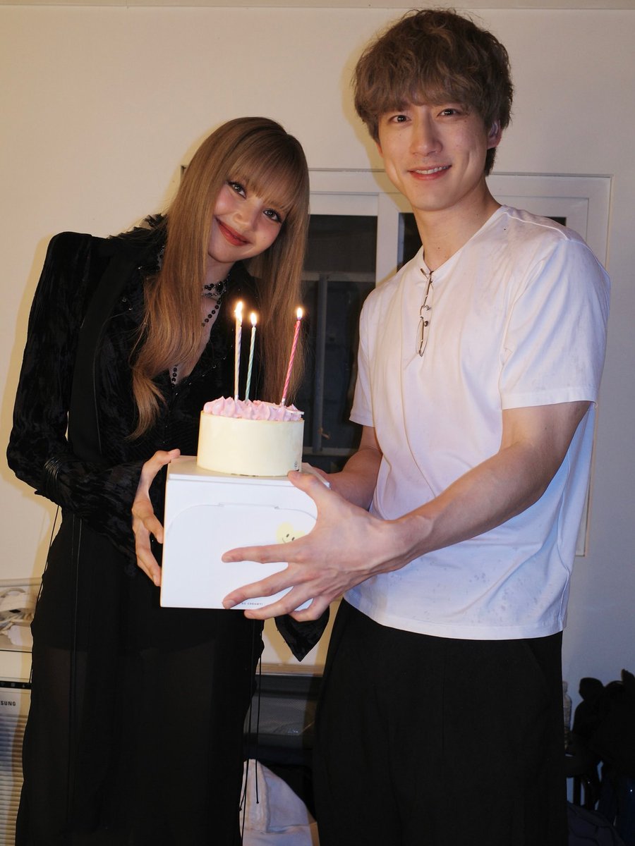 keitadj3's tweet photo. #リサ と #坂口健太郎 はリサの正規1集アルバム「Alter Ego」収録曲「Dream」のショートフィルムで共演したことがある。坂口健太郎はリサの昔の恋人として出演した

LISA - DREAM feat. Kentaro Sakaguchi (Official Short Film MV) 
https://t.co/WewPeiaXG0 https://t.co/DhJJXBuRUG