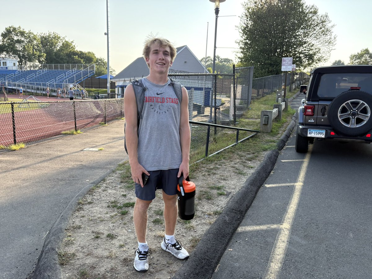 Fairfield Ludlowe Football tweet media