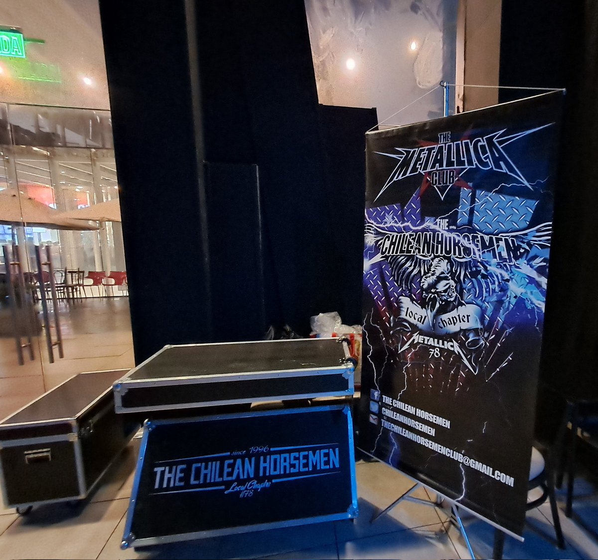 chileanhorsemen's tweet image. Ya estamos en El Gran Refugio de mall Plaza Egaña.

Los esperamos 🤘🏽💥
#TheChileanHorsemen
#LocalChapter78