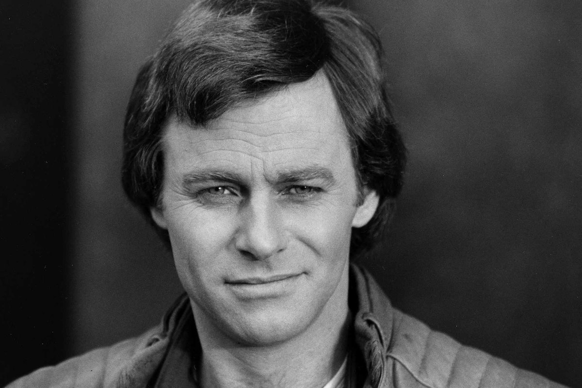 Tristan Rogers, who starred as Robert Scorpio on “General Hospital,” has died of lung cancer.  He was 79.

variety.com/2025/tv/news/t…