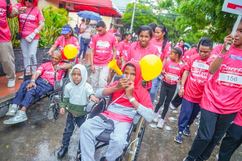 Hoy en Sabanalarga vivimos la Carrera de los Sueños, un recorrido simbólico e inclusivo que reunió a más de 450 personas con discapacidad y sus cuidadores. Más que una meta deportiva, fue un espacio para la alegría, la salud y la eliminación de barreras.

Desde la <a href="/Gobatlantico/">Gobernación Atlántico</a> y