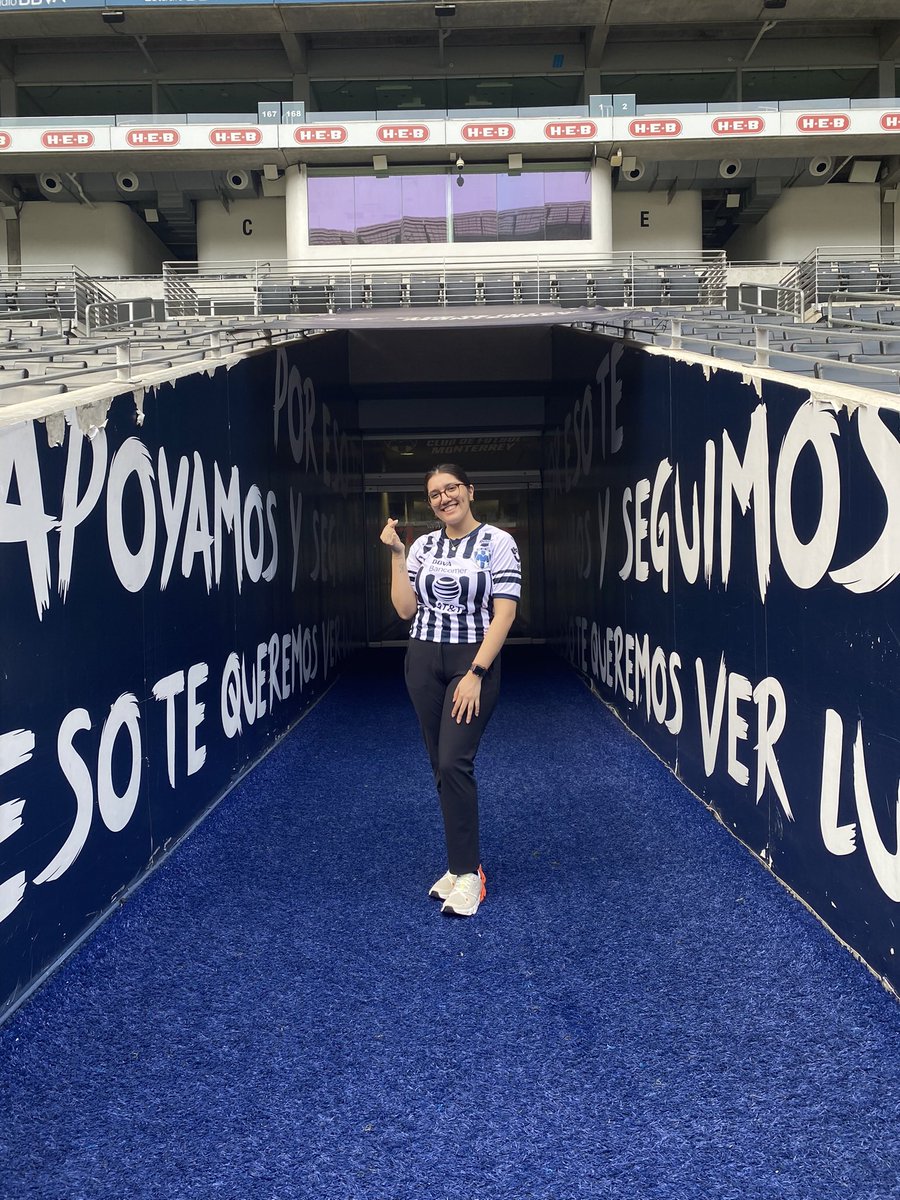 scaredt0fly's tweet photo. @Rayados @CodereMX #RayadoEnLaCancha Kathya Sacbe Ruiz Garza https://t.co/424I4GLmSB