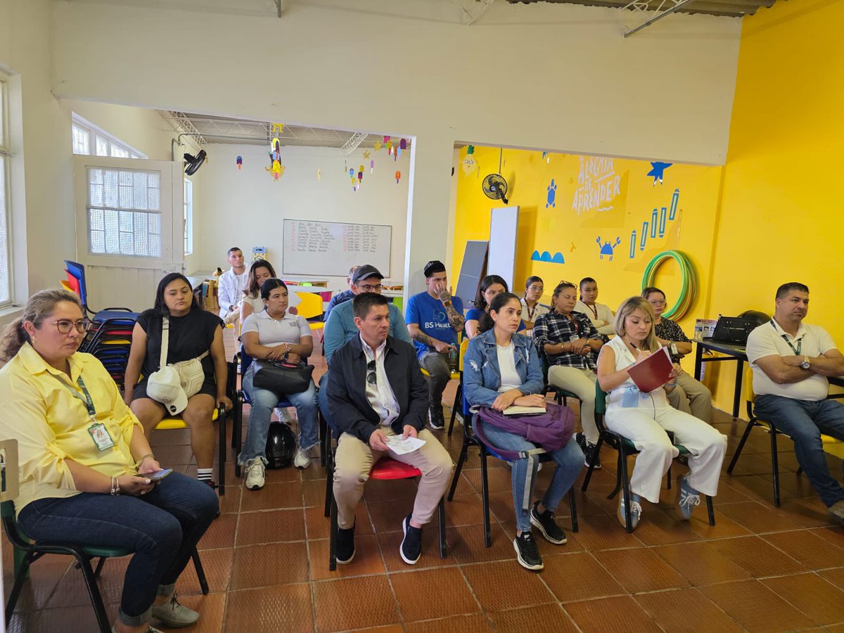 🏳️‍🌈Desde el municipio de La Mesa, la Gerencia LGBTIQA+ de la <a href="/MujerGeneroCund/">Secretaría de la Mujer y Equidad de Género</a> realizó asistencia técnica en #PrEP y #PEP, fortaleciendo conocimientos y herramientas en salud sexual y reproductiva para funcionarios y comunidad. 💪✨ #SaludConOrgullo #Cundinamarca