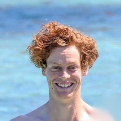 tennislenka's tweet photo. if i was a sinner fan i’d never talk smack about how another player is embarrassing, ugly and disgusting when my fave has pictures like this 😭😭 #notclassy #thinkofthechildren https://t.co/PWWA8IkqSh