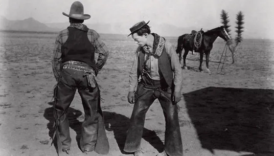 BusterKGifs's tweet photo. The image and the scene.
#GoWest1925
#BusterKeaton, getting his #Cowboy on. https://t.co/0HaUUueBzL