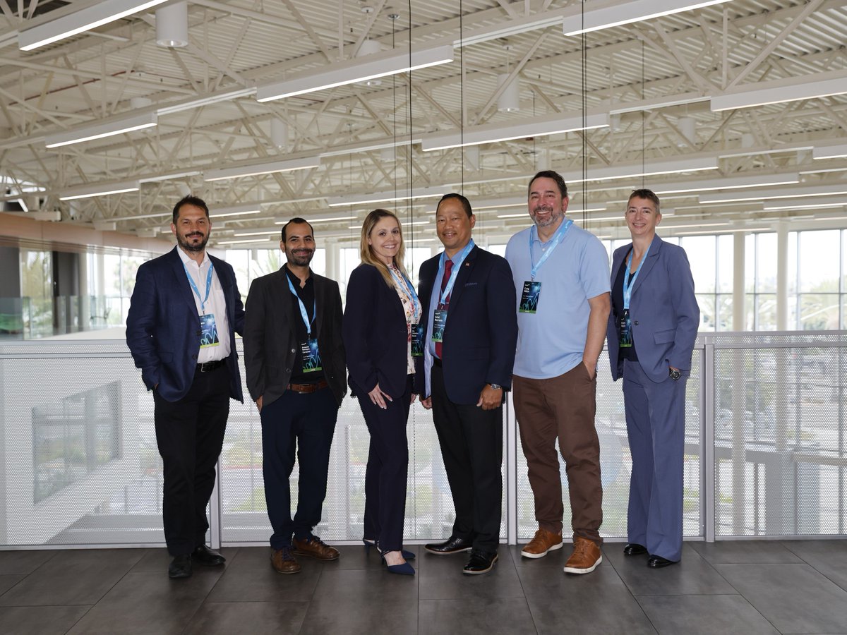 viasat's tweet photo. Biodegradable debris, algae in space, and E. coli CO2 consumption were just a few of the bright ideas our Viasat: #SpaceForGood 🇺🇸 finalists shared with our judges yesterday in Carlsbad, California.

Winner announced on Sunday! 🏆🚀 https://t.co/vbH13N6Y9R
