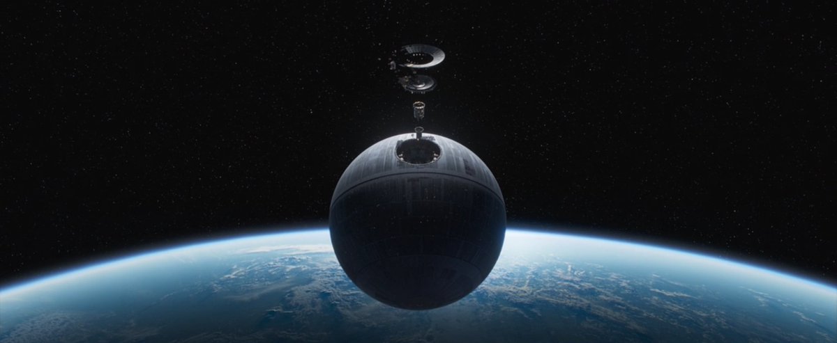 CultureCrave's tweet photo. Simon Kinberg, who is developing a new saga of Star Wars films, says he’s inspired by 'Andor' 

“I was super inspired and just sort of awestruck by what Tony Gilroy did with 'Andor'. I thought that was about as good of science fiction storytelling as you can do in any franchise"

(via @Nerdtropolis)