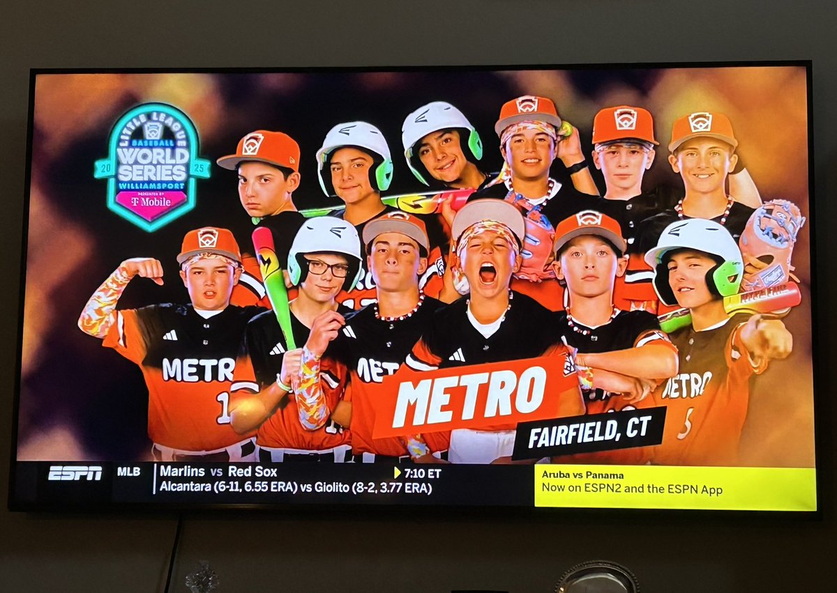TwelveMovie12's tweet photo. Let’s go Fairfield!! Toughest draw in the tournament with TX then HI but we’re up for it!! @LittleLeague  needs to change this format with the byes. #LLWS https://t.co/g2KhA4ki7u