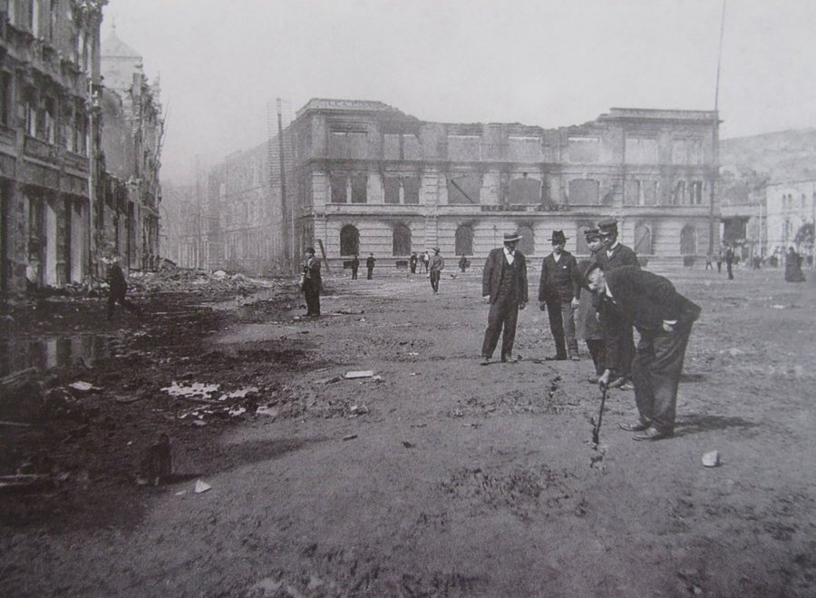 RenzoVaccarezza's tweet photo. Pocas catástrofes tan grandes se han registrado en Valparaíso como el terremoto del 16 de agosto de 1906. https://t.co/hcPPmd1I1J