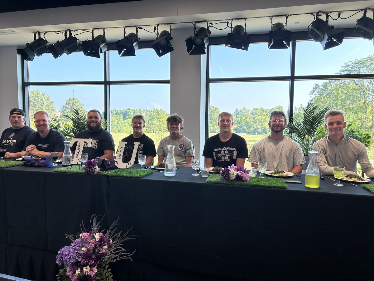 TrojansFBL's tweet photo. Congratulations to Team D’Arcy on winning the 2025 SLC competition! To celebrate the win, they were served a steak dinner and ice cream sundaes while the rest of the team enjoyed hot dogs.

#CompetitiveExcellence | #EMAT https://t.co/clyXkFkKPy