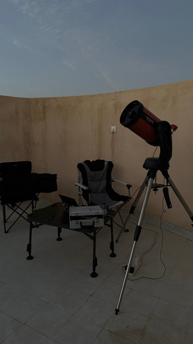 الجلسة اللي تسرق وقتي بدون ما احس 🌌🔭