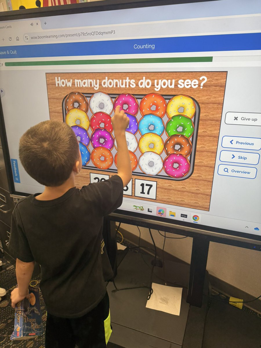 BeilStephany's tweet photo. Donut underestimate the power of math! 🍩#wearewayne https://t.co/kxVMVcWHWm