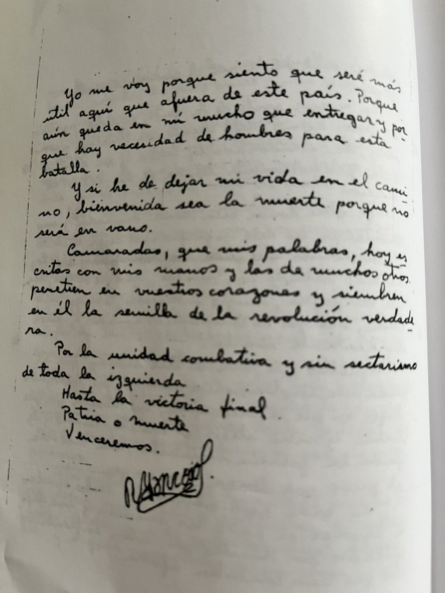 Malesanta1's tweet image. Hoy,se conmemoran 51 años de la desaparición,en manos de la DINA, de Ricardo  Aurelio Troncoso Muñoz, militante del MIR,padre, hermano,esposo,profesor de Biología de la Universidad de Chile.
Fue llevado a Colonia Dignidad.
Su hermana Myrna,ha preservado su historia y su legado y…