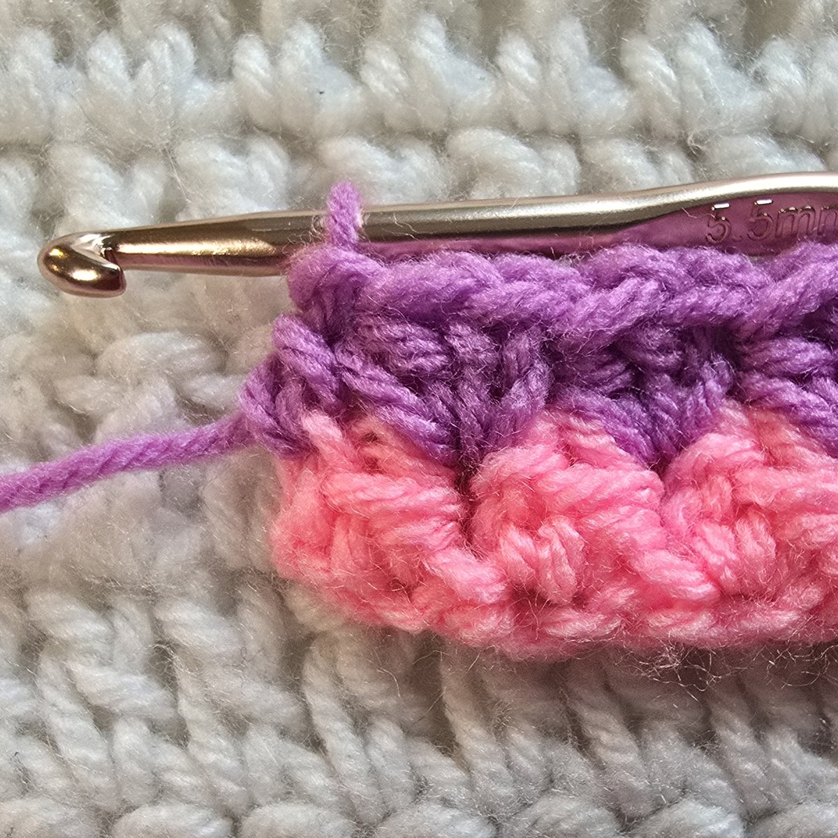Crochetmelovely's tweet photo. Full step by step photo tutorial on the crochet Southern Lights Stitch is up on my blog! Link in my profile! 💖👋✨️ #yarn #art #crocheterofinstagram #crochet #crocheting #crocheted #youtubers #youtube #phototutorial #photography #crochettutorial #crochettutorials #diy #howto https://t.co/DIOpCFn1CZ