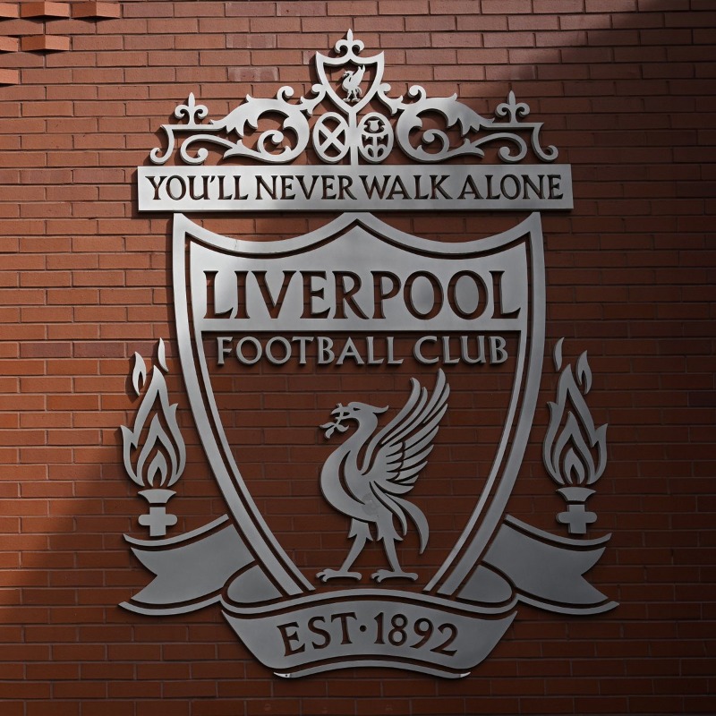 LFCIndonesia's tweet photo. Liverpool Football Club menyadari adanya dugaan ujaran rasisme pada laga Premier League kontra AFC Bournemouth.

Kami mengutuk rasisme dan diskriminasi dalam bentuk apapun, sebagaimana hal tersebut tidak memiliki tempat di sepakbola maupun masyarakat.
