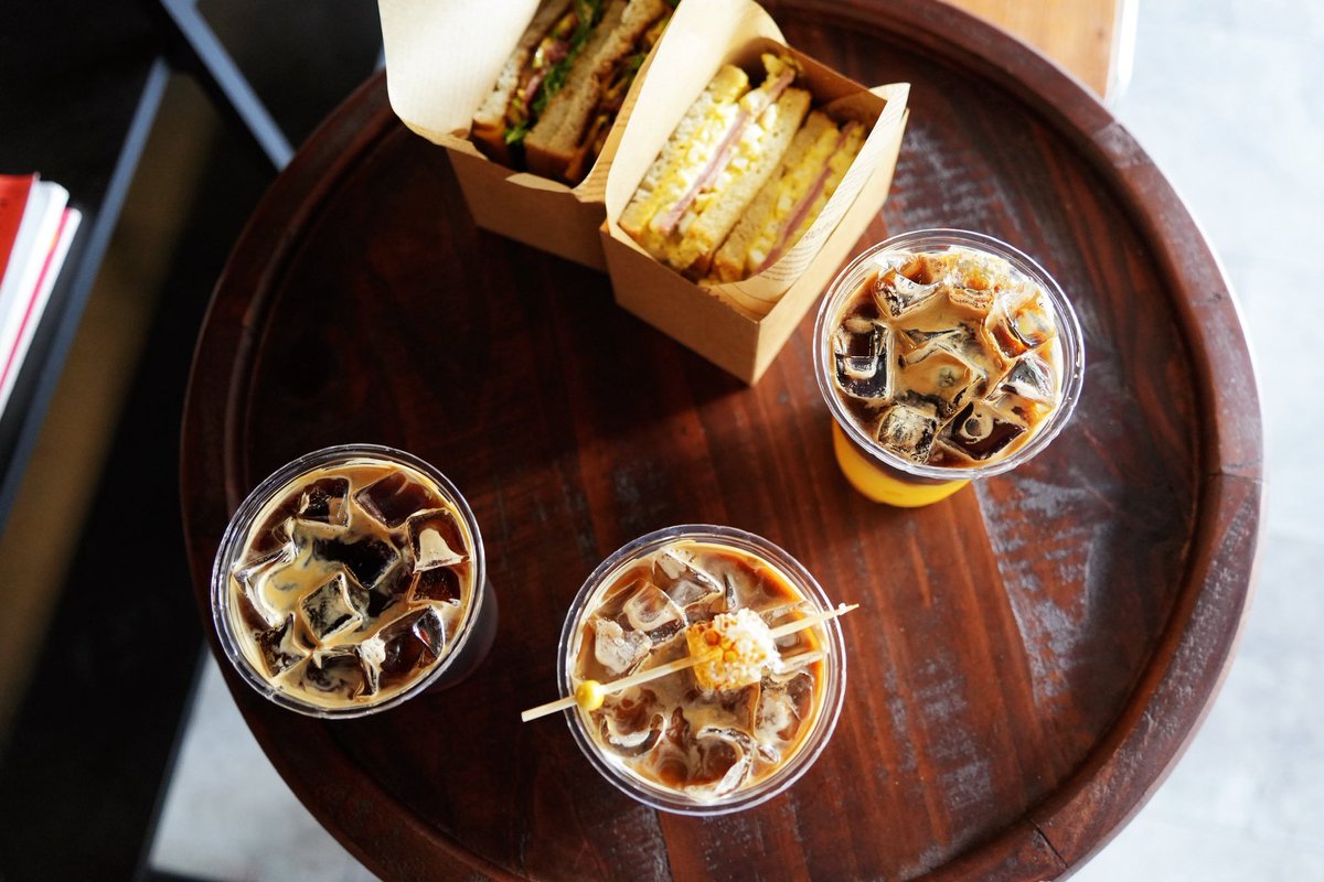 GourmetCarte's tweet image. A lovely way to while away a Sunday afternoon

☕️St Pierre's Coffee Haus
📍5210 Roosevelt Way NE # A, Seattle, WA 98105

#seattlecoffee #seattleeats #FoodForAll #Coffee #CoffeeTime