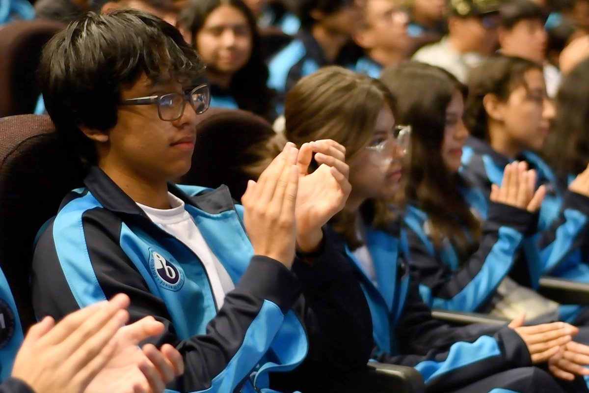 Celebran en la BUAP Jornada de Formación Juvenil.

La Rectora Lilia Cedillo reconoció el entusiasmo de estudiantes de nivel medio superior.

ℹ️ Más información aquí: boletin.buap.mx/?q=node/3991

#BoletínBUAP