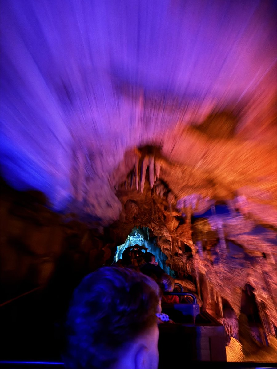 devries_bieber's tweet image. C’est vraiment pas degueulasse comme job étudiant 🥰