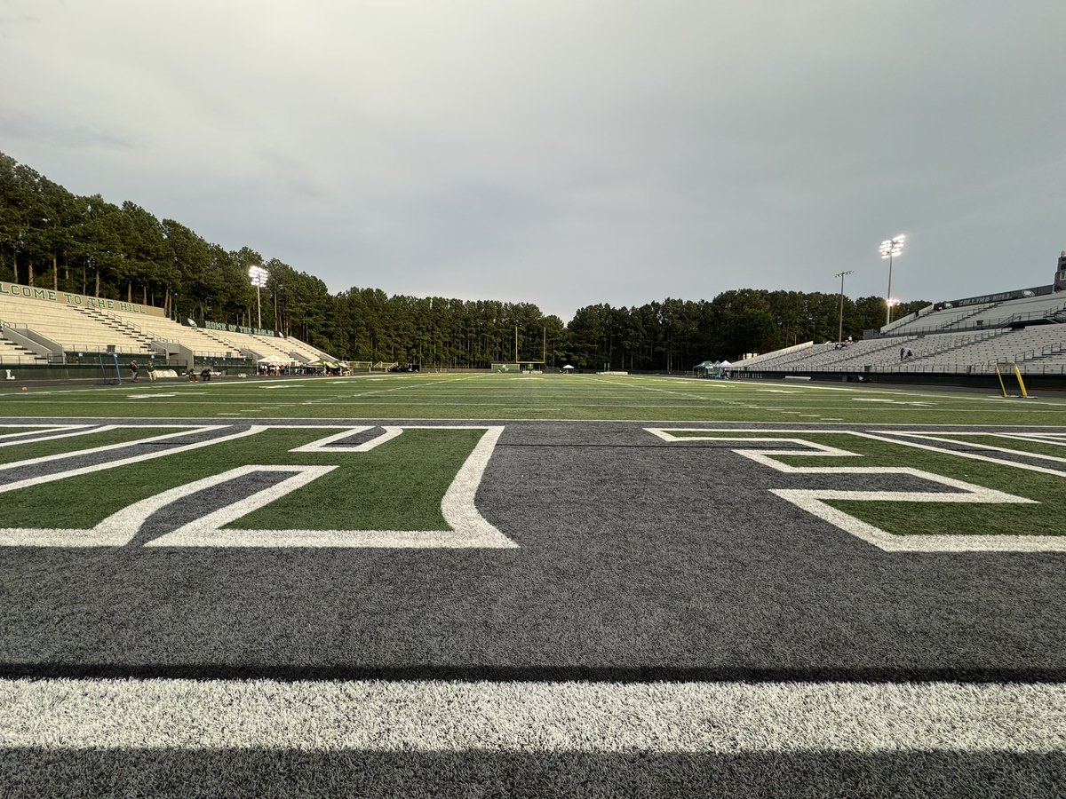 #Grayson vs #CollinsHill Update

Gates are still closed at the moment. 
Possible Fan entry at 8:00 with kickoff potentially around 8:30 <a href="/WSBTVsports/">WSB-TV Sports Zone</a>