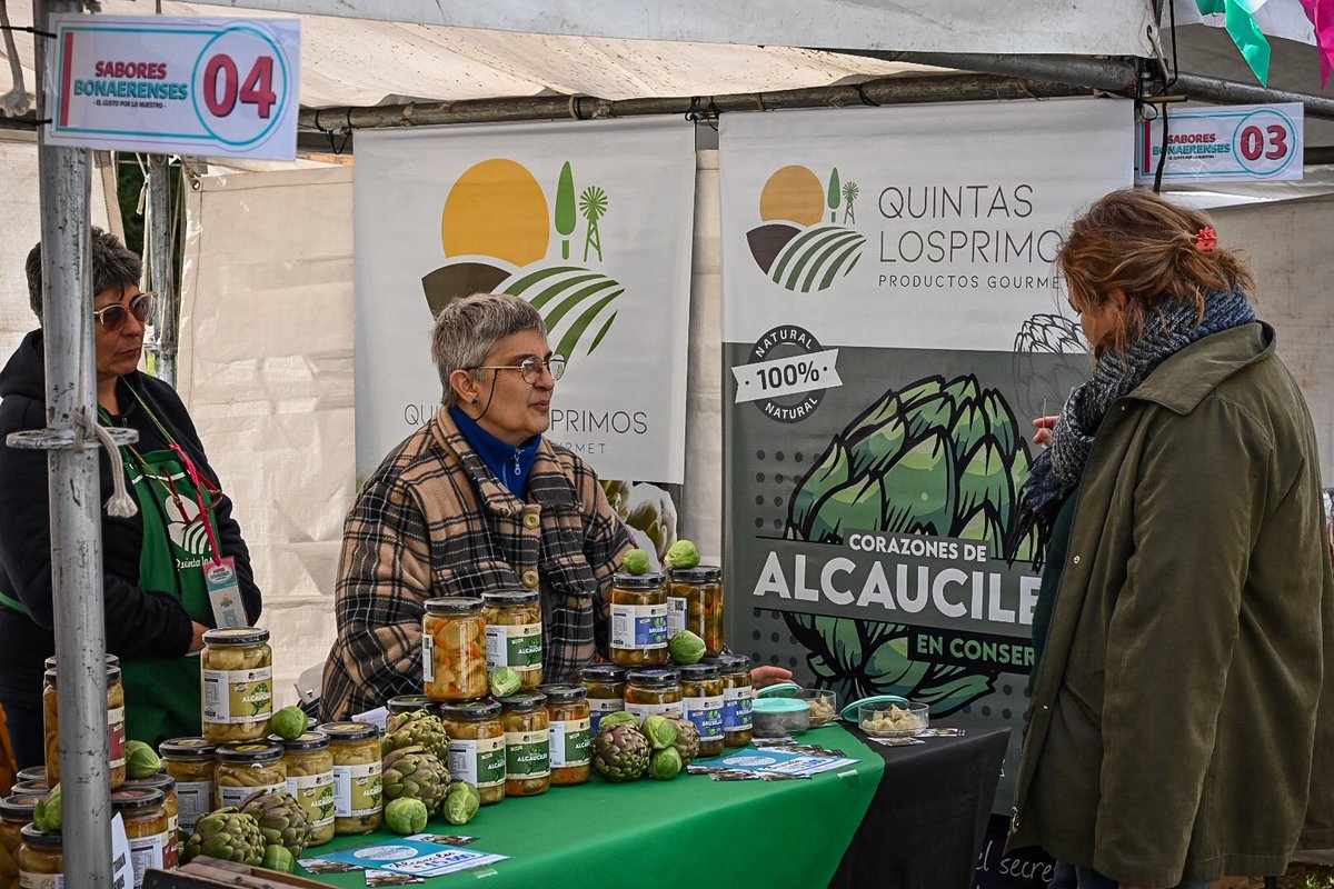 ¡Así vivimos la primera jornada de Sabores Bonaerenses en Chascomús!

Las y los productores de alimentos bonaerenses se volvieron a lucir con lo que tan bien saben hacer.

Sabores Bonaerenses sigue mañana de 10 a 17 en la Estación Hidrobiológica (Av. Lastra y Juárez).