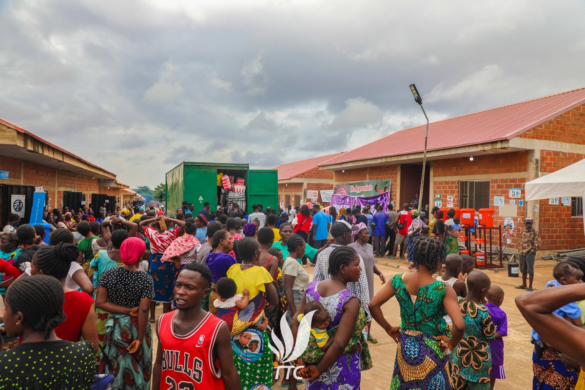 Mission To BENUE IDP Camp…
What a Joy it was as our Church arrived in BENUE from Abuja with relief materials worth about 25 Million Naira for the Yelwata victims and other internally displaced people. 

Special thanks to the Real SHIMA foundation for partnering with us.