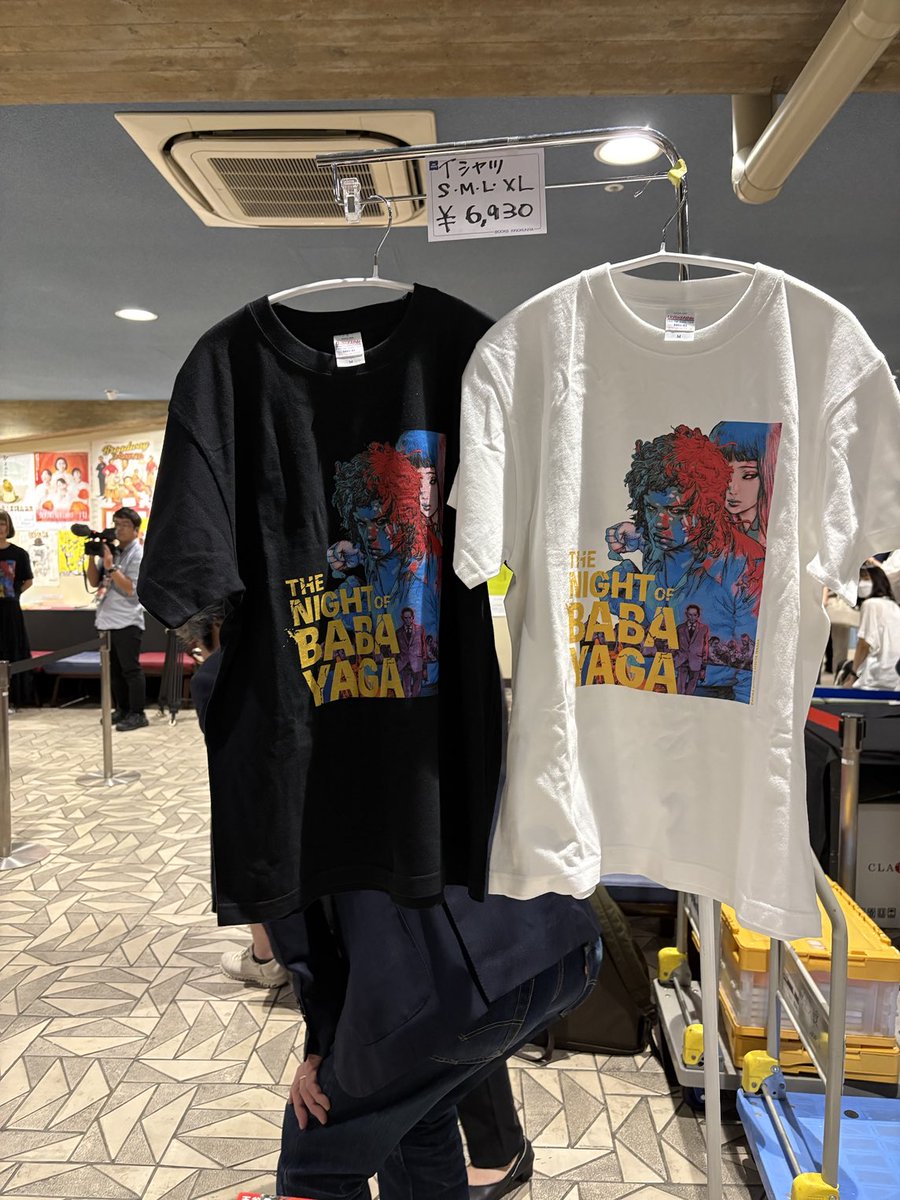 王谷晶さん、サム・ベットさんのダガー賞翻訳部門賞受賞記念対談を拝聴しました。紀伊國屋ホール満員！王谷さんの「叙述トリックはトリックなのか」問題や、サムさんの名前をめぐる諸問題への解決の奥義など、小説のファンも翻訳関係者もしびれるお話ばかり。序盤からの二カ国後朗読も最高でした✨