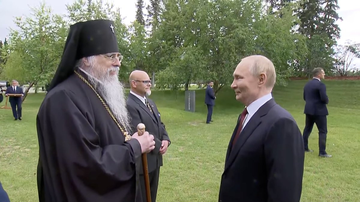 Putin is already finished with Trump it seems. He's now meeting an Orthodox priest... youtube.com/watch?v=qaf3X6…