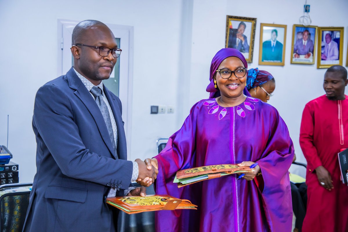 Ce 14 Août a marqué la signature d'une double convention, d'une part entre le <a href="/PNUDMALI/">PNUD MALI</a> et la <a href="/BNDA_Mali/">BNDA</a>, première entité malienne accréditée auprès du Fonds Vert pour le Climat et d'autre part, la BNDA et l'Agence de l'Environnement et du Développement Durable (AEDD).