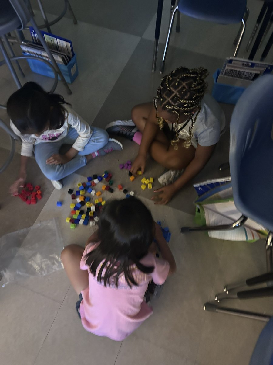 EDUAMancino's tweet photo. Kiddos did a great job today talking about what they like and don’t like when working in groups &amp; put it to the test to complete a challenge! https://t.co/JjHsuIdFT5