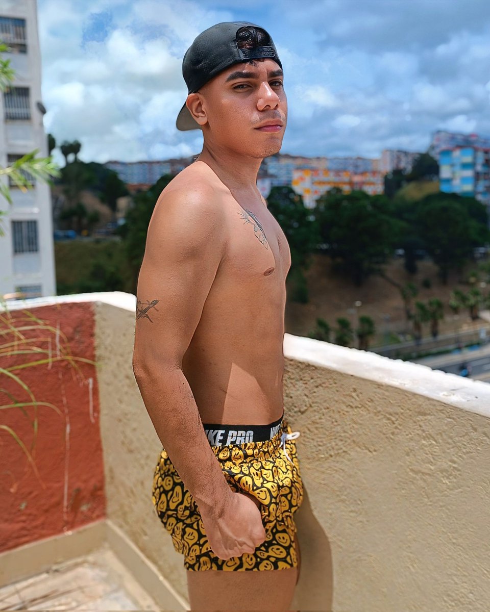 aaron_moises04's tweet photo. 💛 https://t.co/xv46XkSUIy