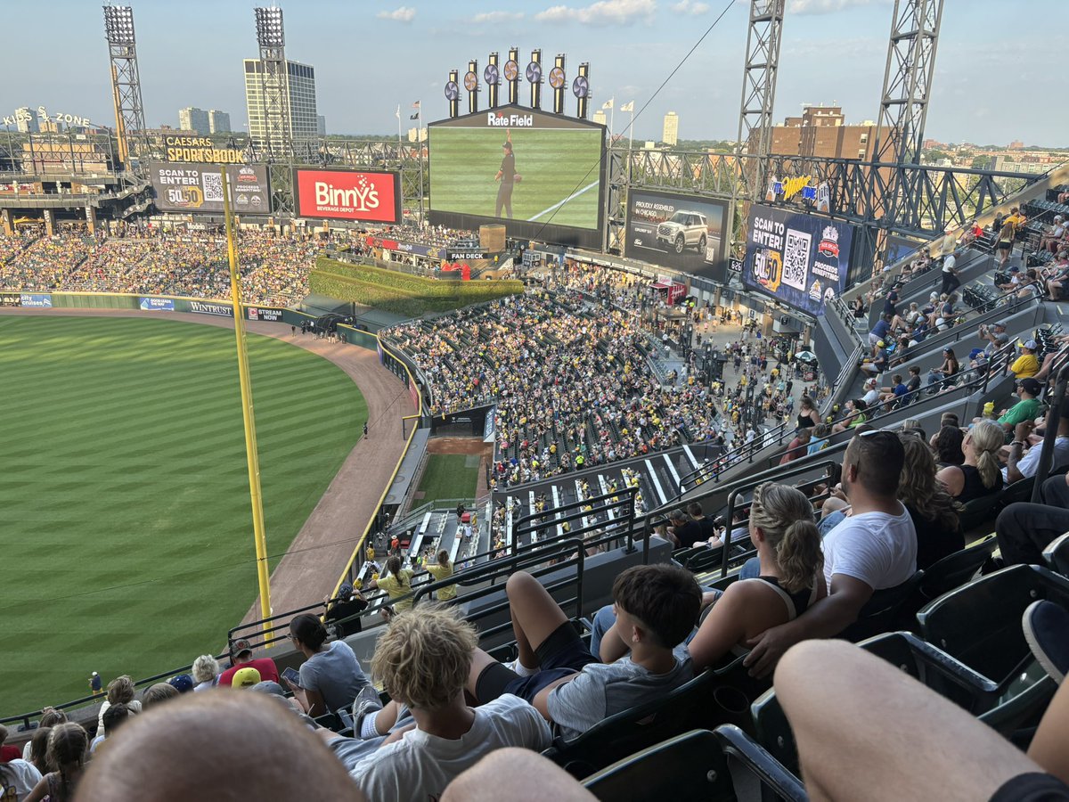 Alex Renchen (@alexrenchen) on Twitter photo Banana’s game Banana’s game
