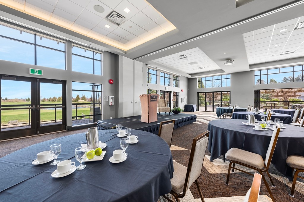 From inspiring corporate gatherings to milestone celebrations—our Springs Ballroom and private function rooms are designed to impress! 💫 

🚀 Ready to wow your team or clients? ➡️ bit.ly/3qHiIje