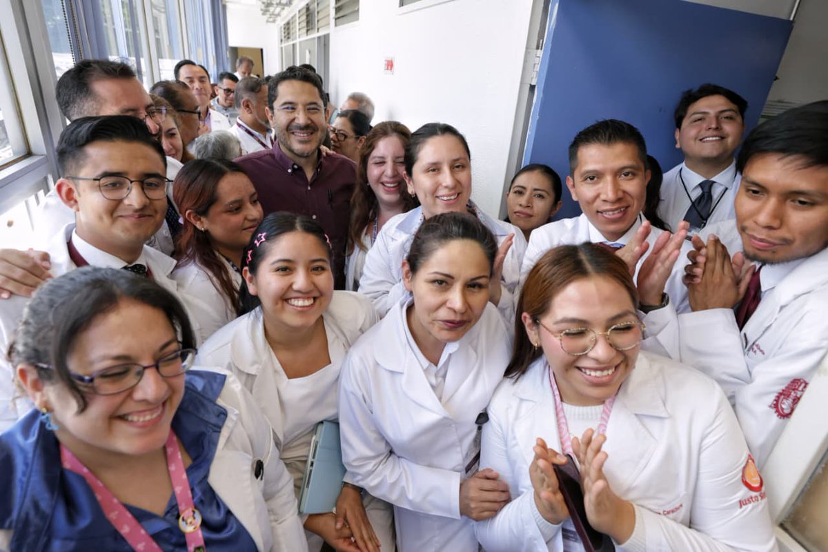 También me reuní con derechohabiencia del <a href="/ISSSTE_mx/">ISSSTE</a> de la zona norte de la Ciudad de México, específicamente en #LaVilla, donde tenemos la Clínica de Medicina Familiar "Gustavo A. Madero".

En estos recorridos, además de supervisar las obras de "La Clínica Es Nuestra", me