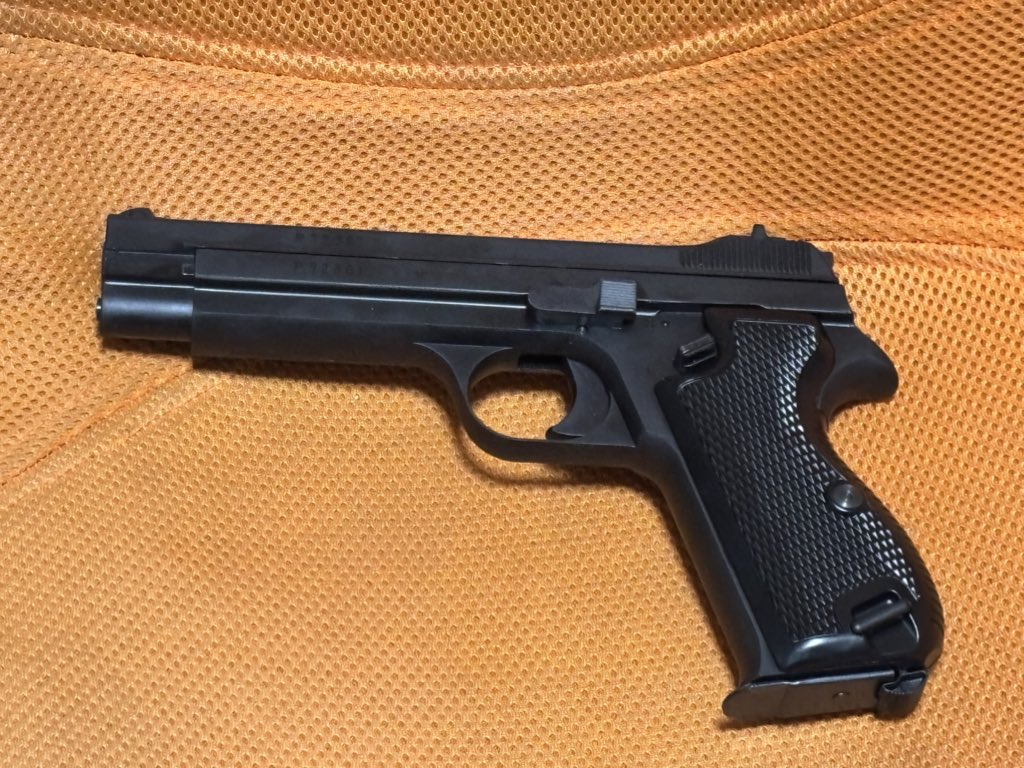 rizuu02261's tweet photo. SIG P210のモデルガン、マジでイカつい…
#モデルガン #SIG #P210 #ミリタリー https://t.co/t432Z8bl74
