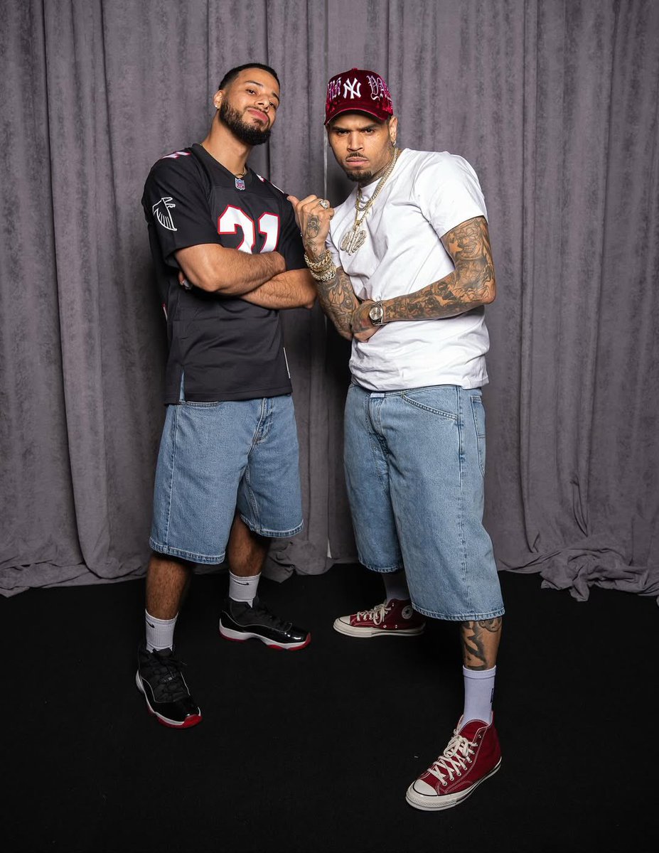 ClockNBreezyTV's tweet photo. #BreezyBowlXX Meet &amp; Greet🔥 https://t.co/4Wj2jUnJhZ
