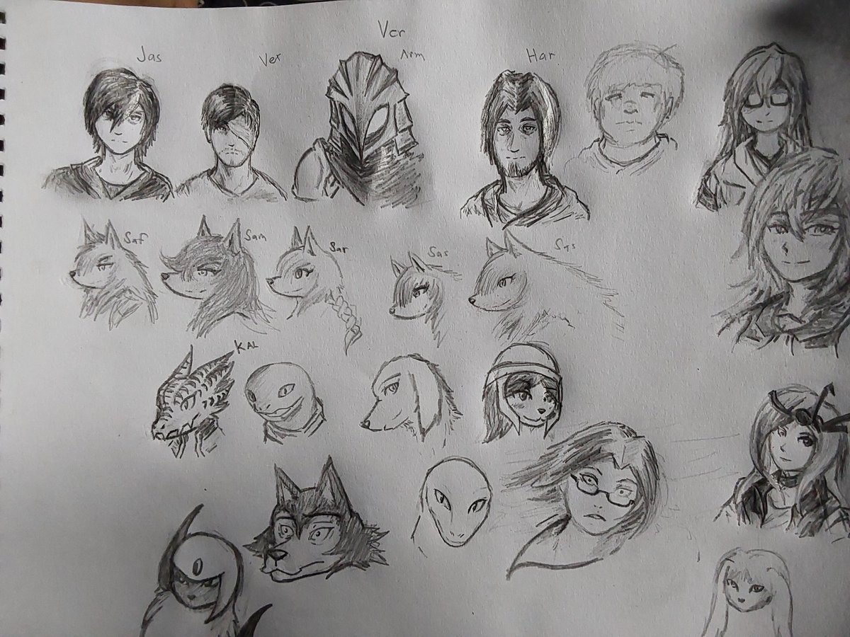 Moldis2's tweet photo. After literal months of not doing art, I'm trying to start drawing again, so here's some practice to see if I can still somewhat draw some of my ocs and some other things. Can't really get a flat photo tho. I am really bad rn
#originalcharacter #oc #ocart #sketch #art https://t.co/DrbHxusKwr