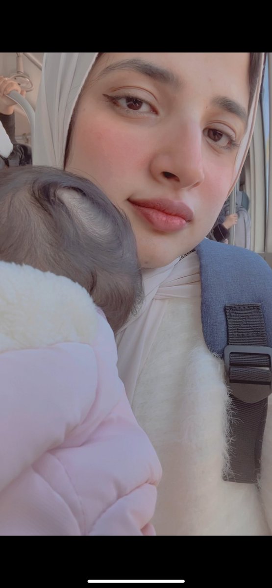 انهاردة كان عيد ميلاد خديجة مشاعر كتير من اول ما شوفتها وعمرها دقايق لحد ما بقي عندها سنة 
من اول سنة تطلع واول مرة تحبي واول مرة تقف واول مرة تدوق اي اكلة واول ماماوبابا ،سنة عملنا فيها سوا كل حاجة ركبنا اول مرة الطيارة عملنا اول عمرة سوا وسافرنا جربنا كل حاجة مع بعض لاول مرة❤️