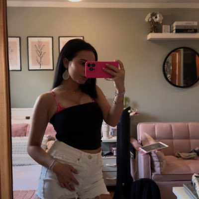 shrlmrsn's tweet photo. #NewProfilePic https://t.co/nRfrPtXgkV