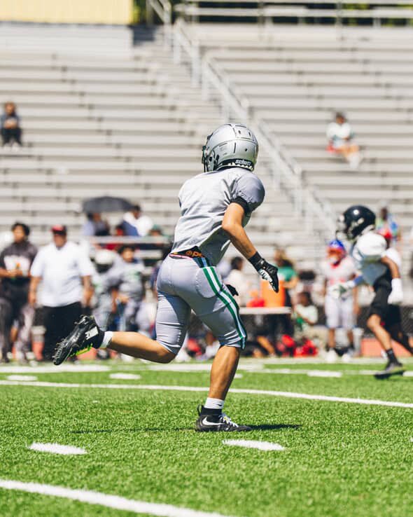 AntarMahasin's tweet photo. Cortez Mahasin
Rock3t 🚀 
12U StagElite 🏈 
AYF League https://t.co/Vlu8ugGOKV
